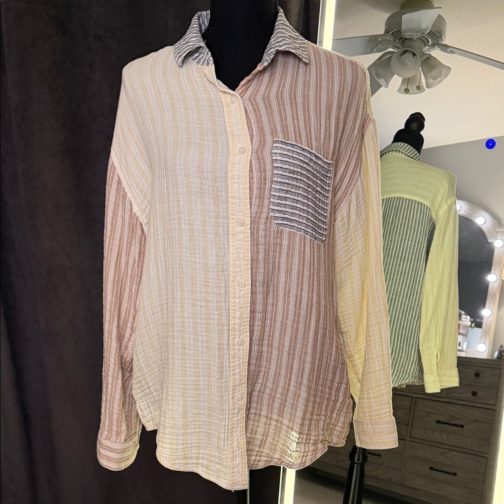 Aeropostale Woman’s Button Down Shirt